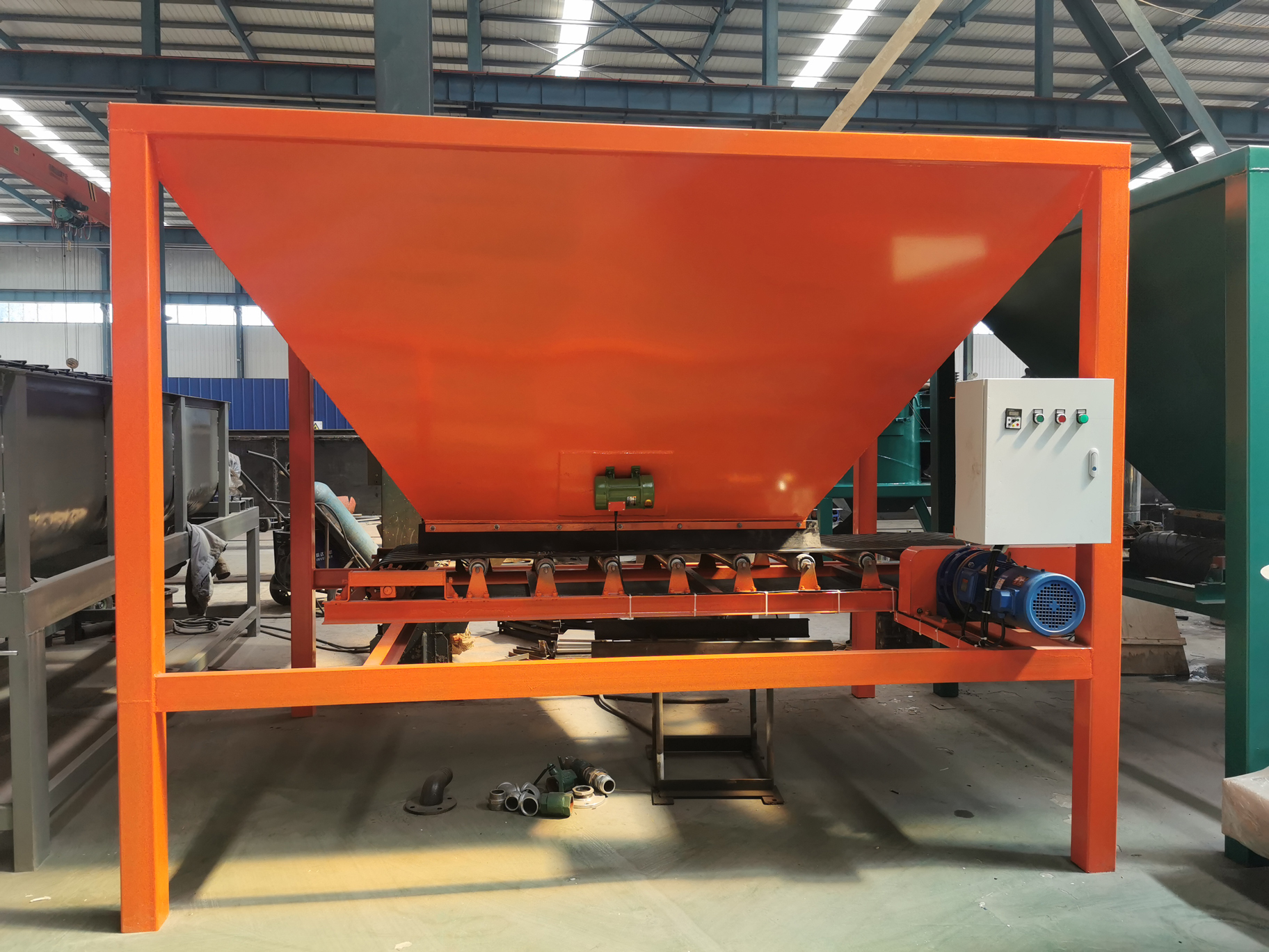 多料倉自動(dòng)下料設(shè)計(jì)在食品機(jī)械中的應(yīng)用與圖紙獲取平臺(tái)——沐風(fēng)網(wǎng)